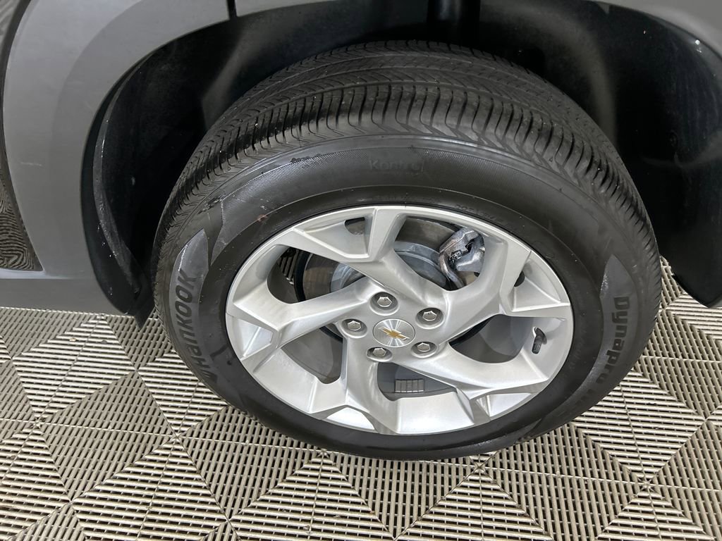 Used 2025 Chevrolet Trax LS w/ LS Convenience Package FWD image 10