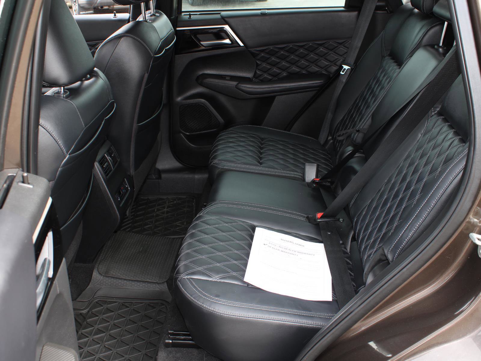 Used 2023 Mitsubishi Outlander SEL AWD/4WD image 17