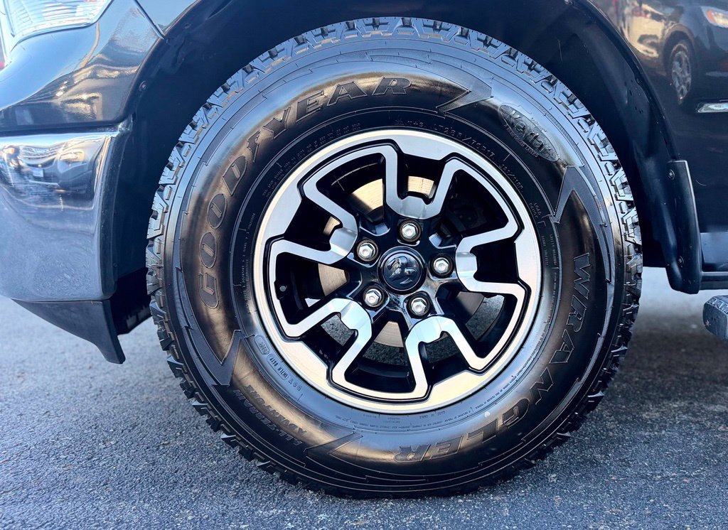 Used 2015 RAM 1500 Big Horn AWD/4WD image 3