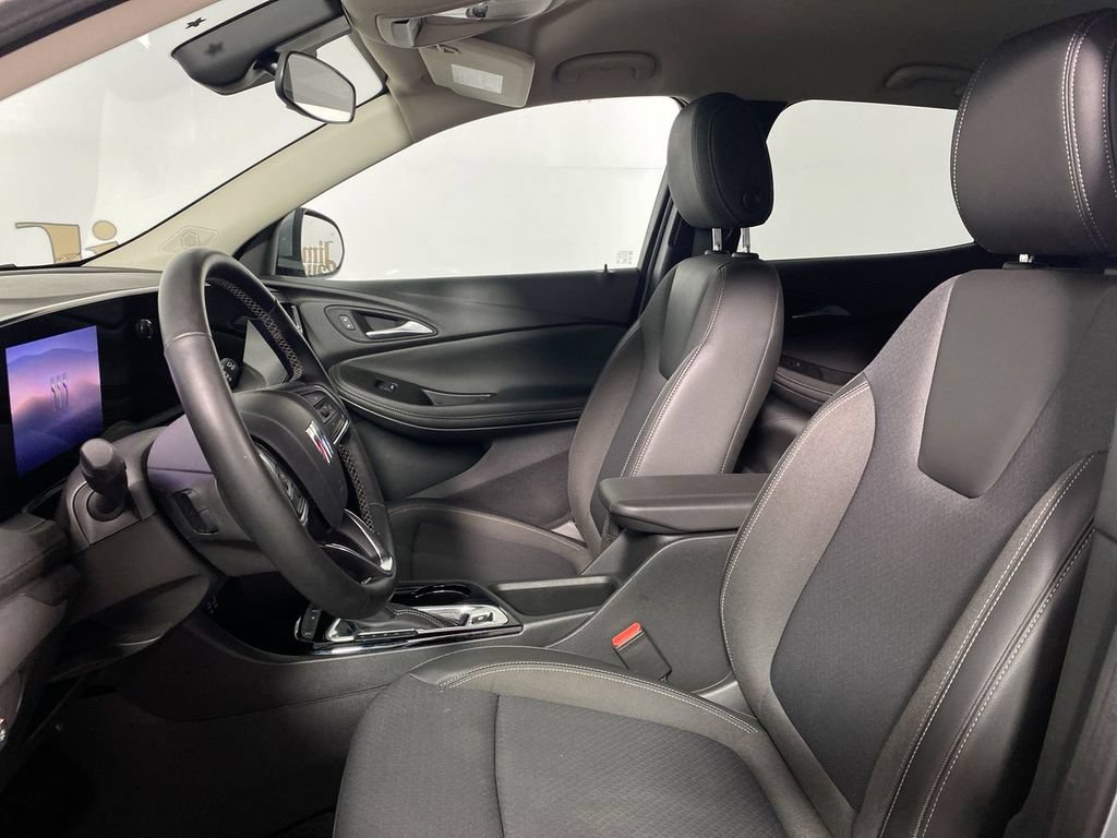 Certified 2024 Buick Encore GX Preferred w/ Comfort Package FWD image 11