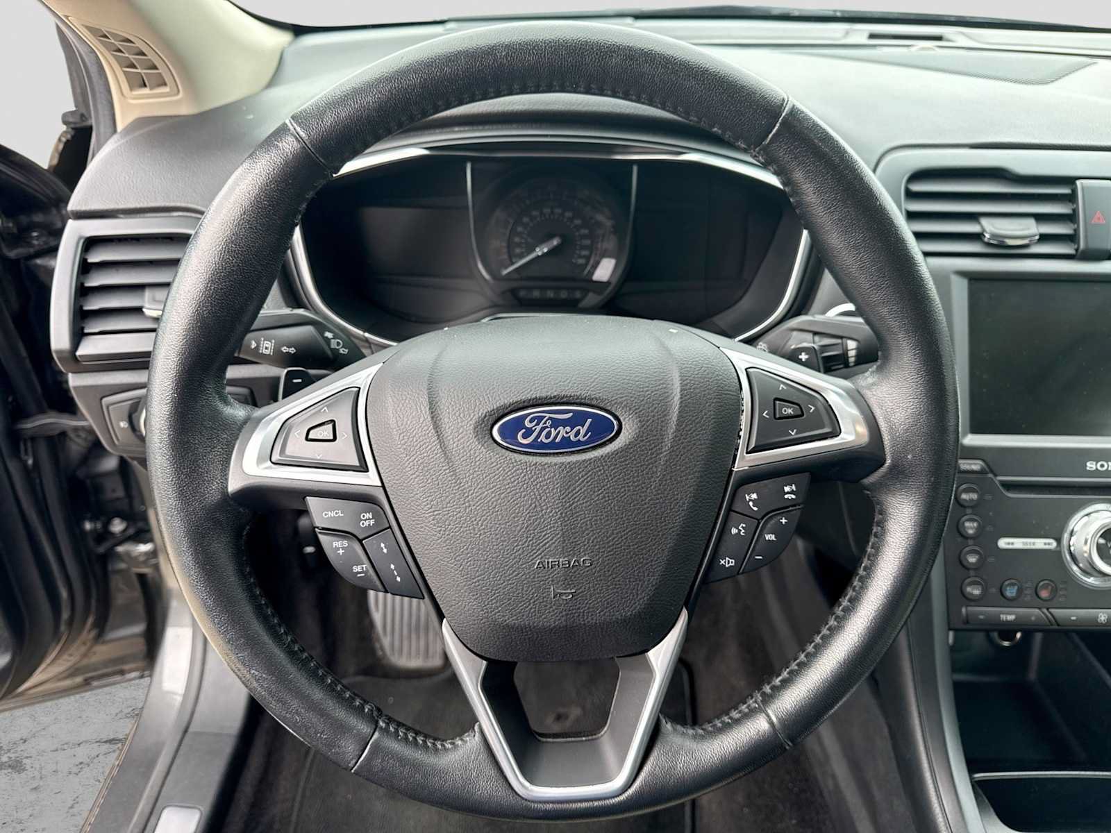 Used 2017 Ford Fusion Titanium AWD/4WD image 21