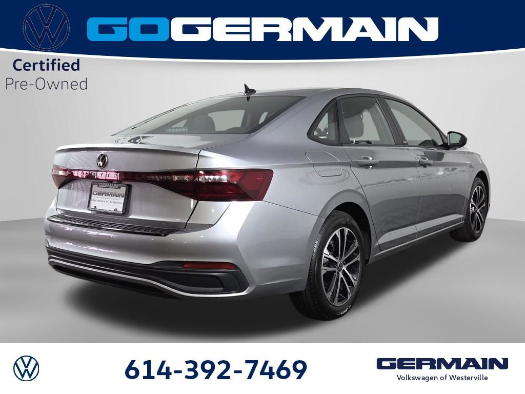 Used 2025 Volkswagen Jetta Sport image 8