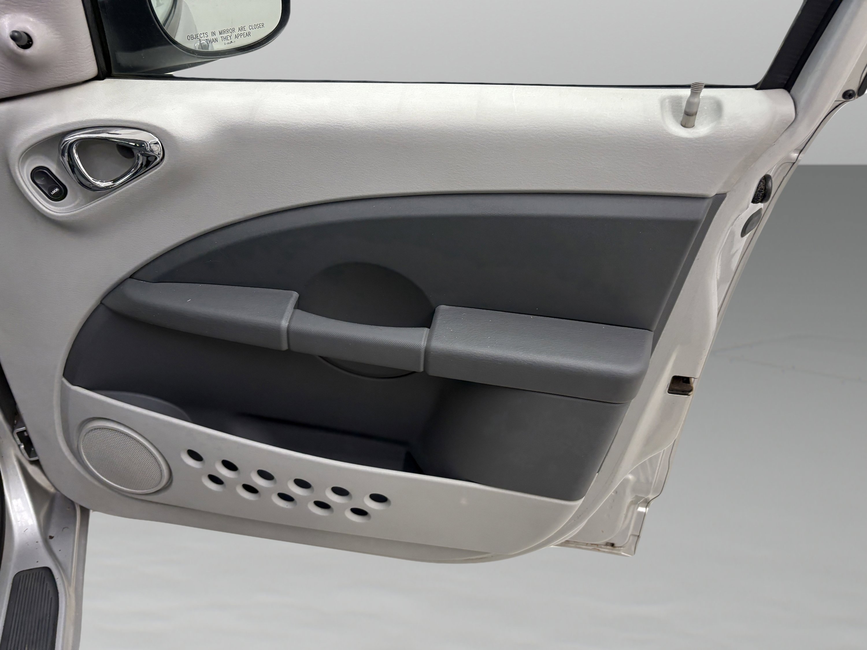 Used 2007 Chrysler PT Cruiser image 24