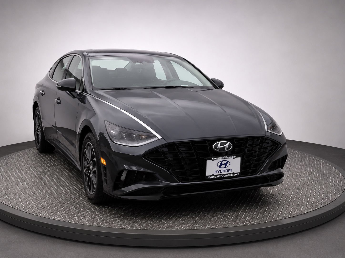 Used 2021 Hyundai Sonata Limited w/ Preferred Accessory Package FWD image 3