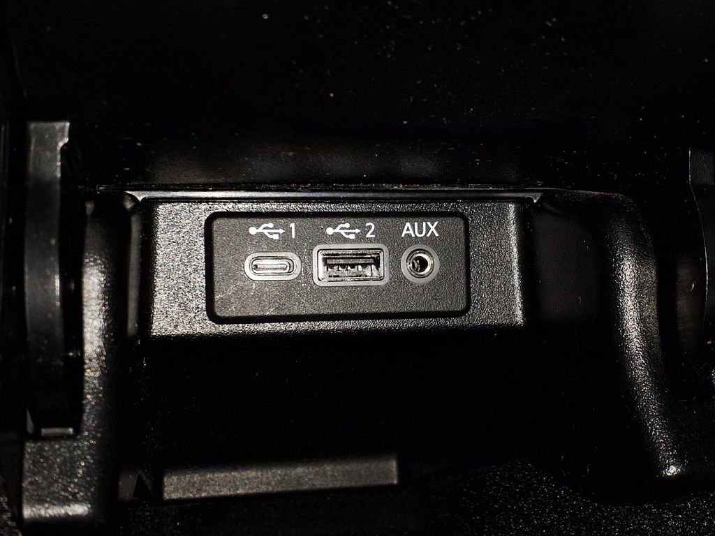 Used 2022 Nissan Maxima Platinum w/ Sport Mat Group image 25