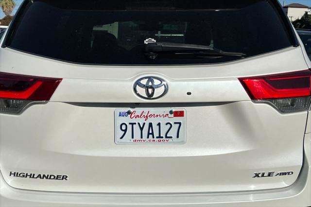 Certified 2019 Toyota Highlander XLE AWD/4WD image 19