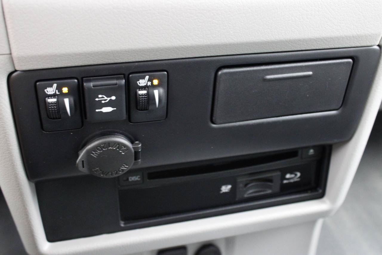 Used 2020 Toyota Sienna XLE Premium FWD image 54