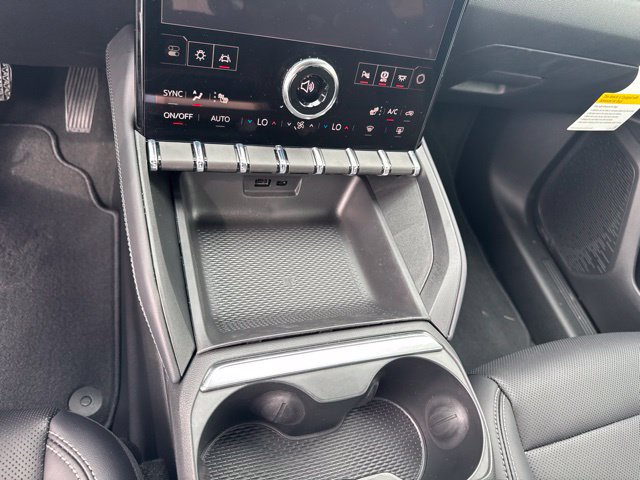 New 2027 GMC Terrain Elevation w/ Elevation Premium Package AWD/4WD image 24