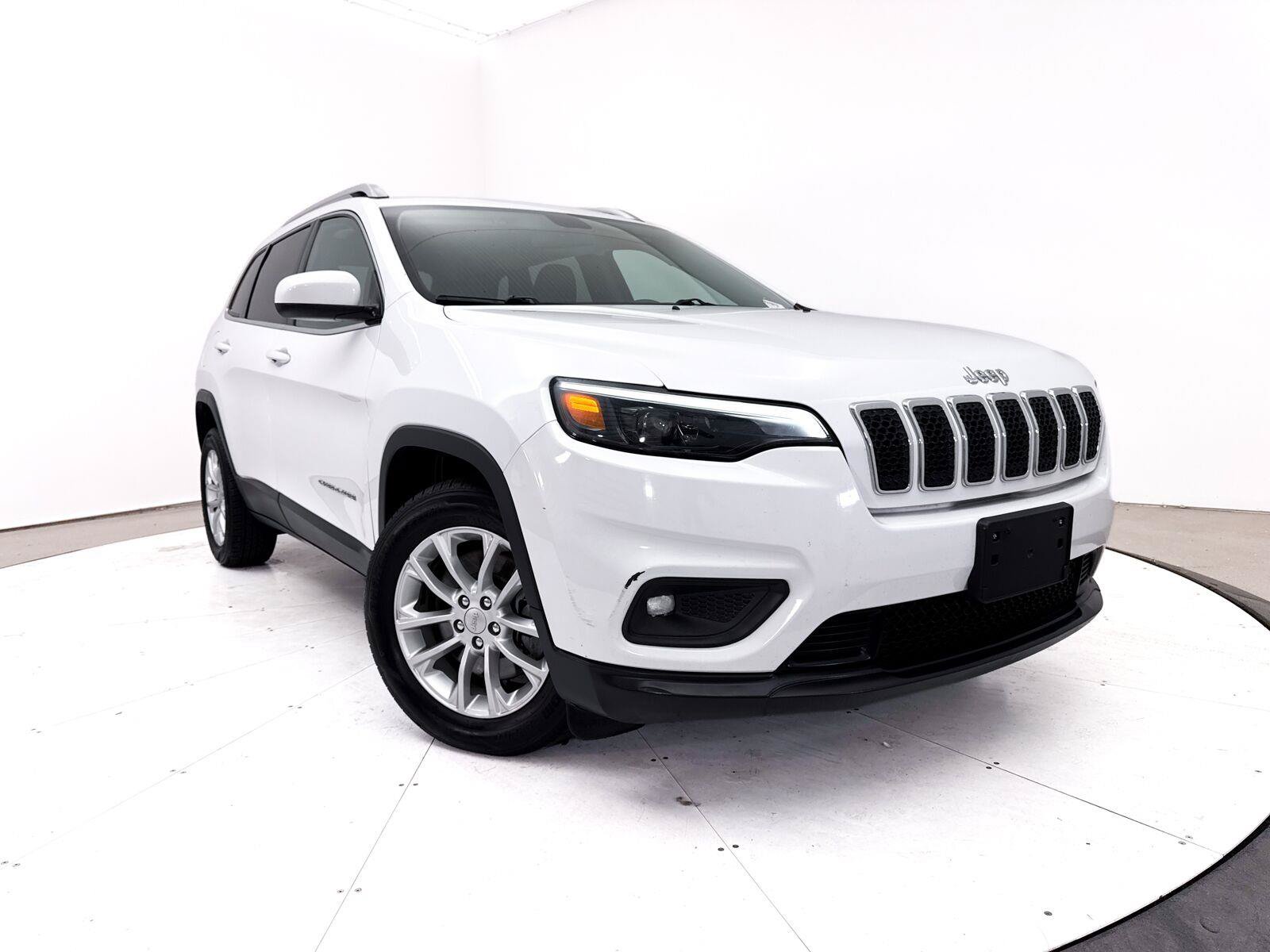 Used 2019 Jeep Cherokee Latitude w/ Popular Appearance Group FWD image 1