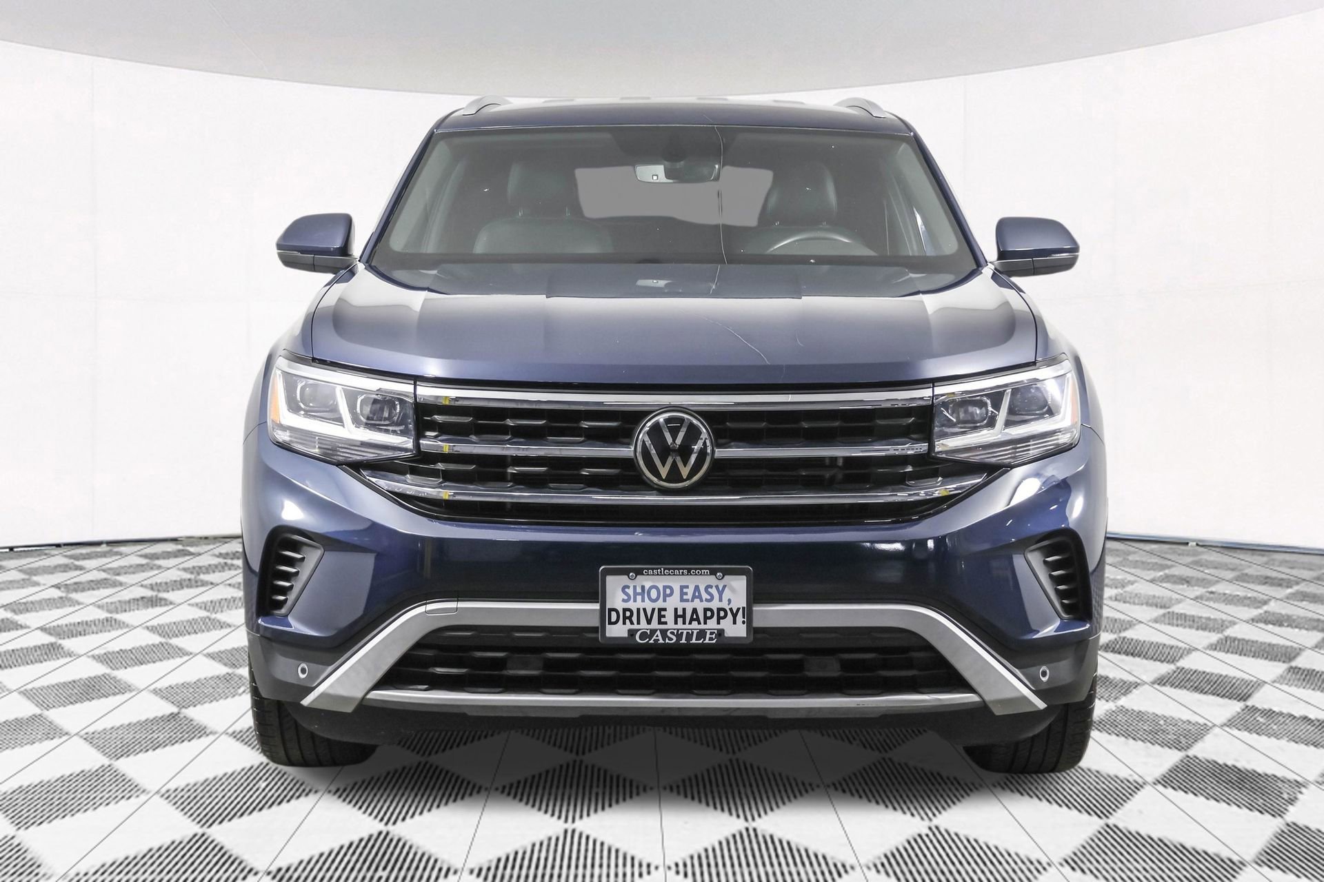 Used 2021 Volkswagen Atlas Cross Sport SE w/ 20" Black Wheels Package FWD image 10
