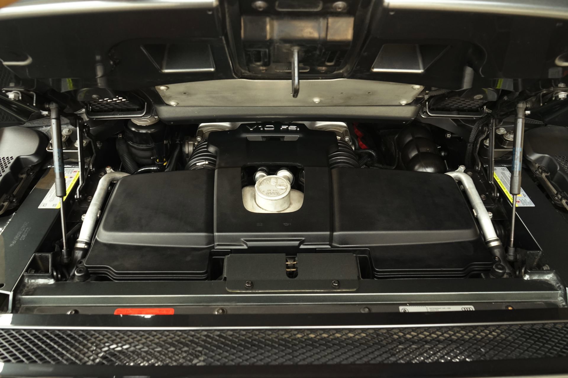 Used 2014 Audi R8 V10 AWD/4WD image 26