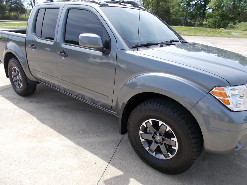 Used 2020 Nissan Frontier PRO-4X w/ Pro-4x Utility Package image 11