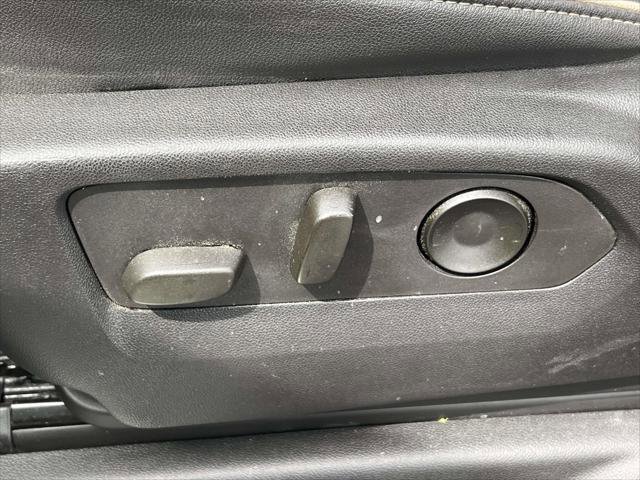 Used 2023 GMC Yukon SLT image 22