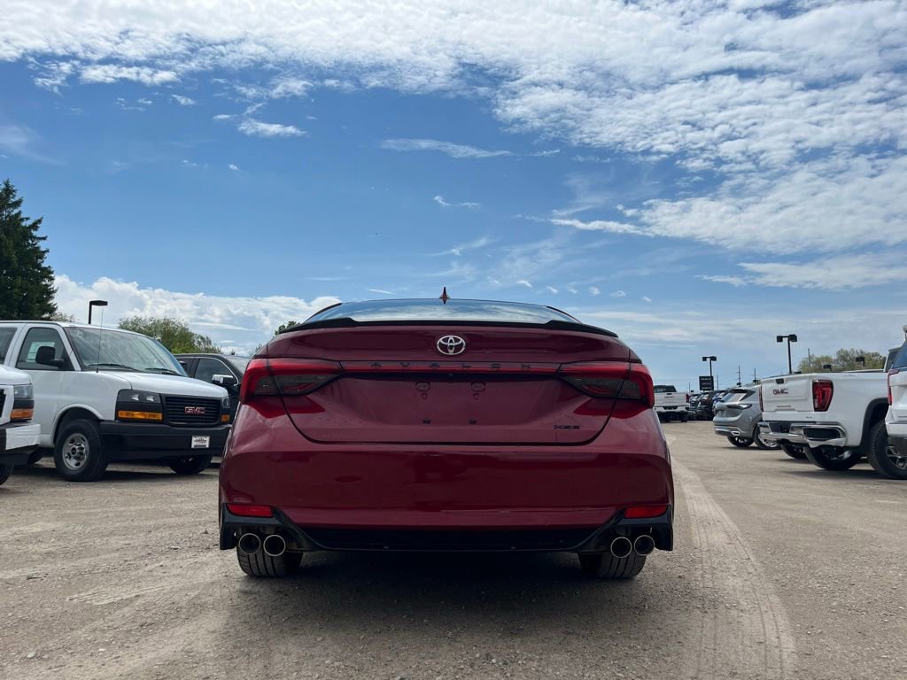 Used 2019 Toyota Avalon XSE w/ All Weather Liner Package FWD image 6