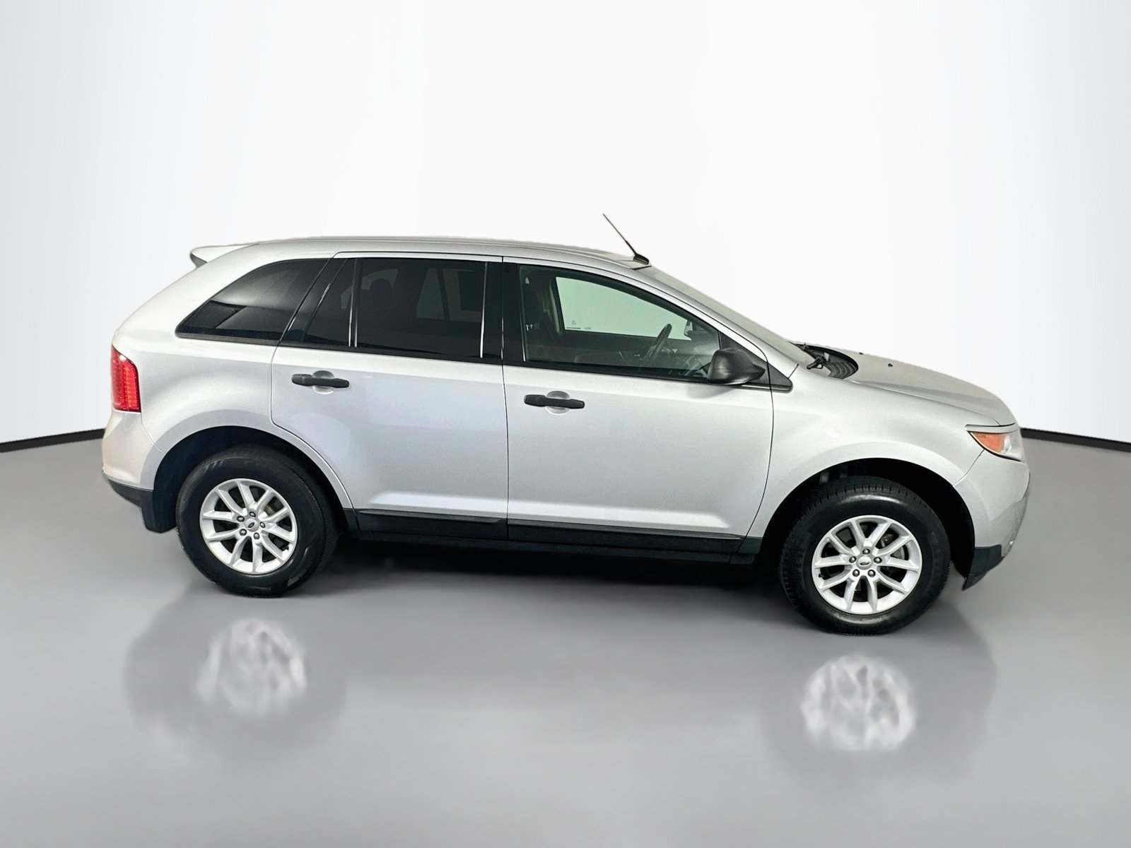Used 2013 Ford Edge SE FWD image 8