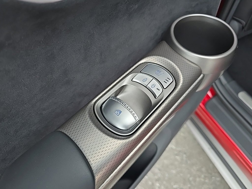 Used 2025 Genesis GV60 Performance image 33