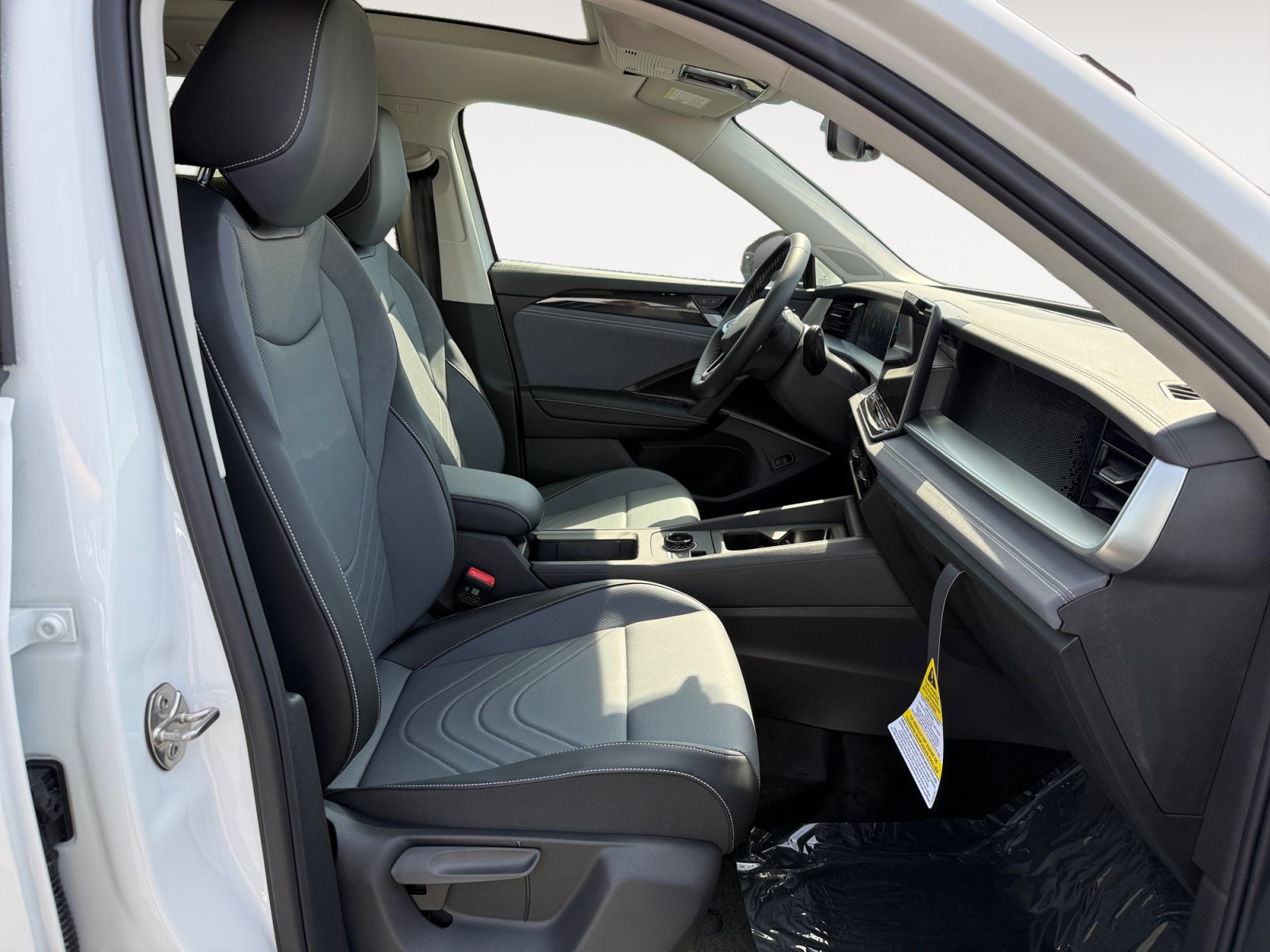 New 2026 Volkswagen Tiguan SE AWD/4WD image 19