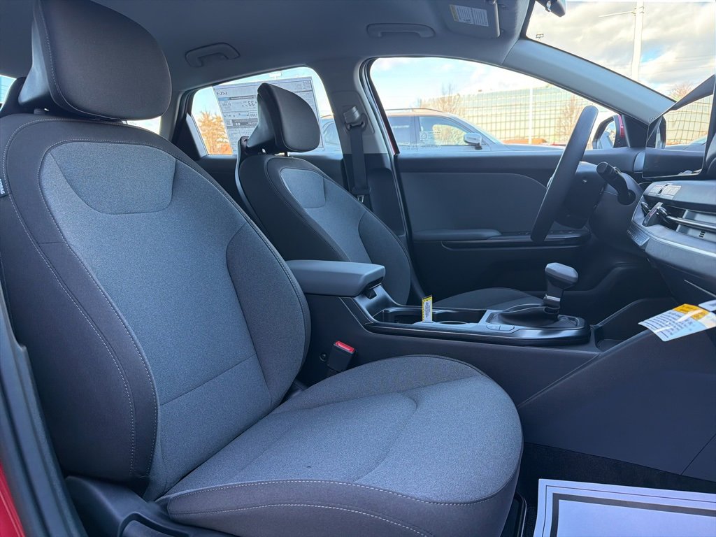 New 2025 Kia K4 LXS image 14
