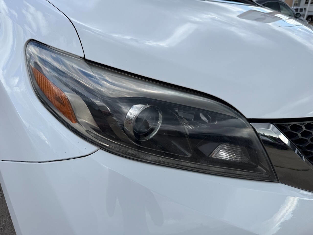 Used 2017 Toyota Sienna SE Premium image 17