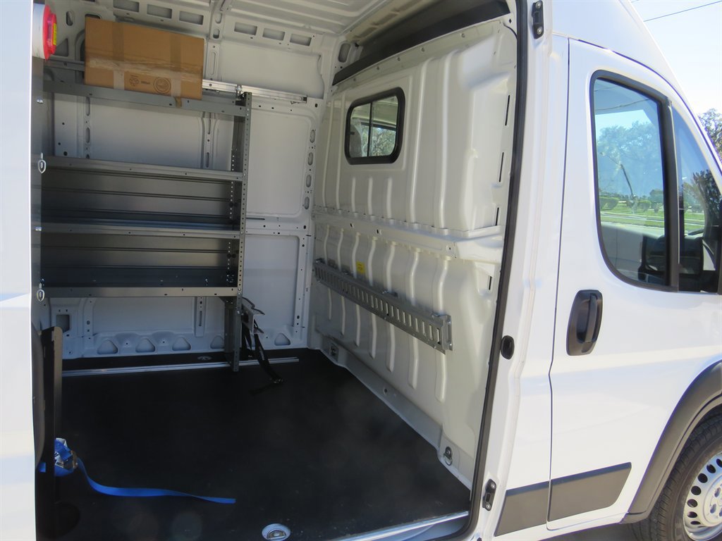 Used 2025 RAM ProMaster 2500 FWD image 16
