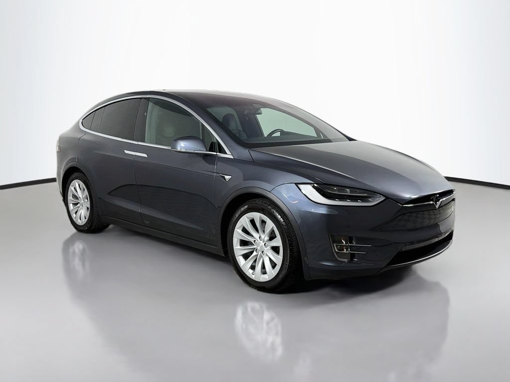 Used 2018 Tesla Model X 75D AWD/4WD image 3
