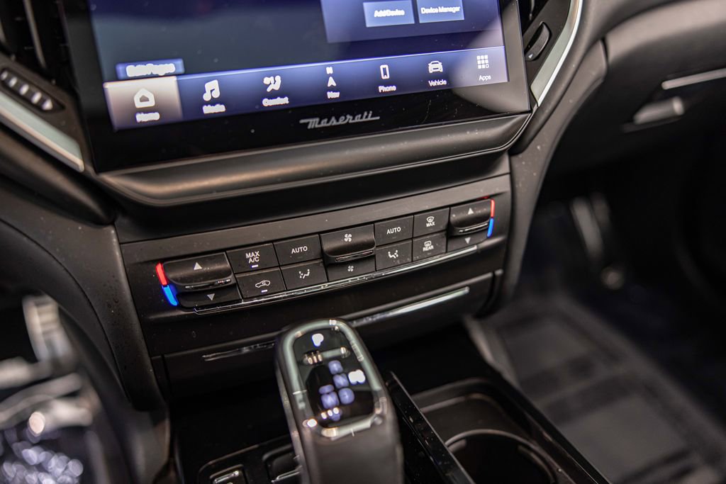 Used 2021 Maserati Ghibli RWD image 29