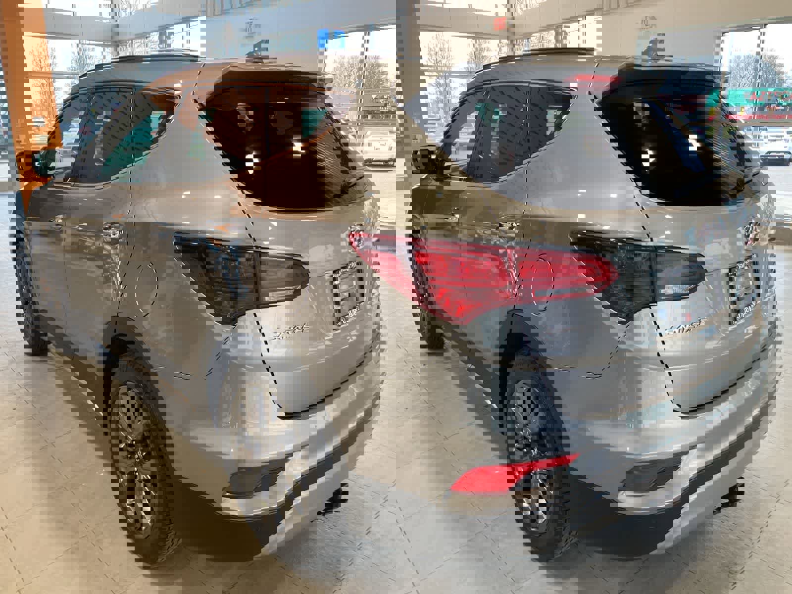 Used 2017 Hyundai Santa Fe Sport w/ 2.0T Ultimate Tech Package 05 image 7