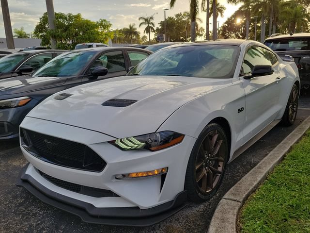 Used 2020 Ford Mustang GT Premium w/ Equipment Group 401A RWD image 31