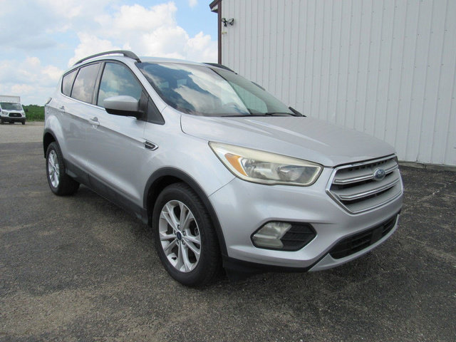 Used 2018 Ford Escape SE w/ Ford Safe & Smart Package FWD image 9