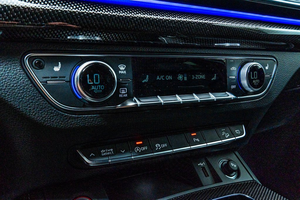 Used 2025 Audi SQ5 Premium Plus w/ Premium Plus Package image 18