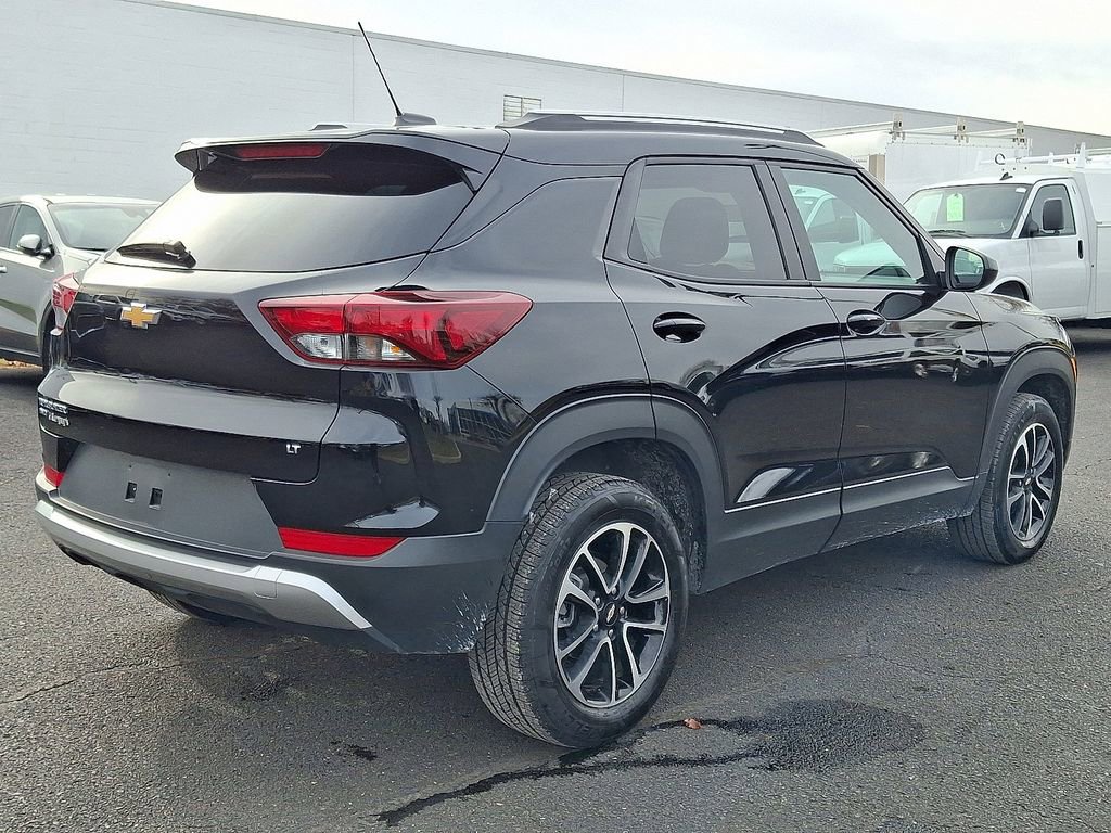 Used 2025 Chevrolet TrailBlazer LT image 4