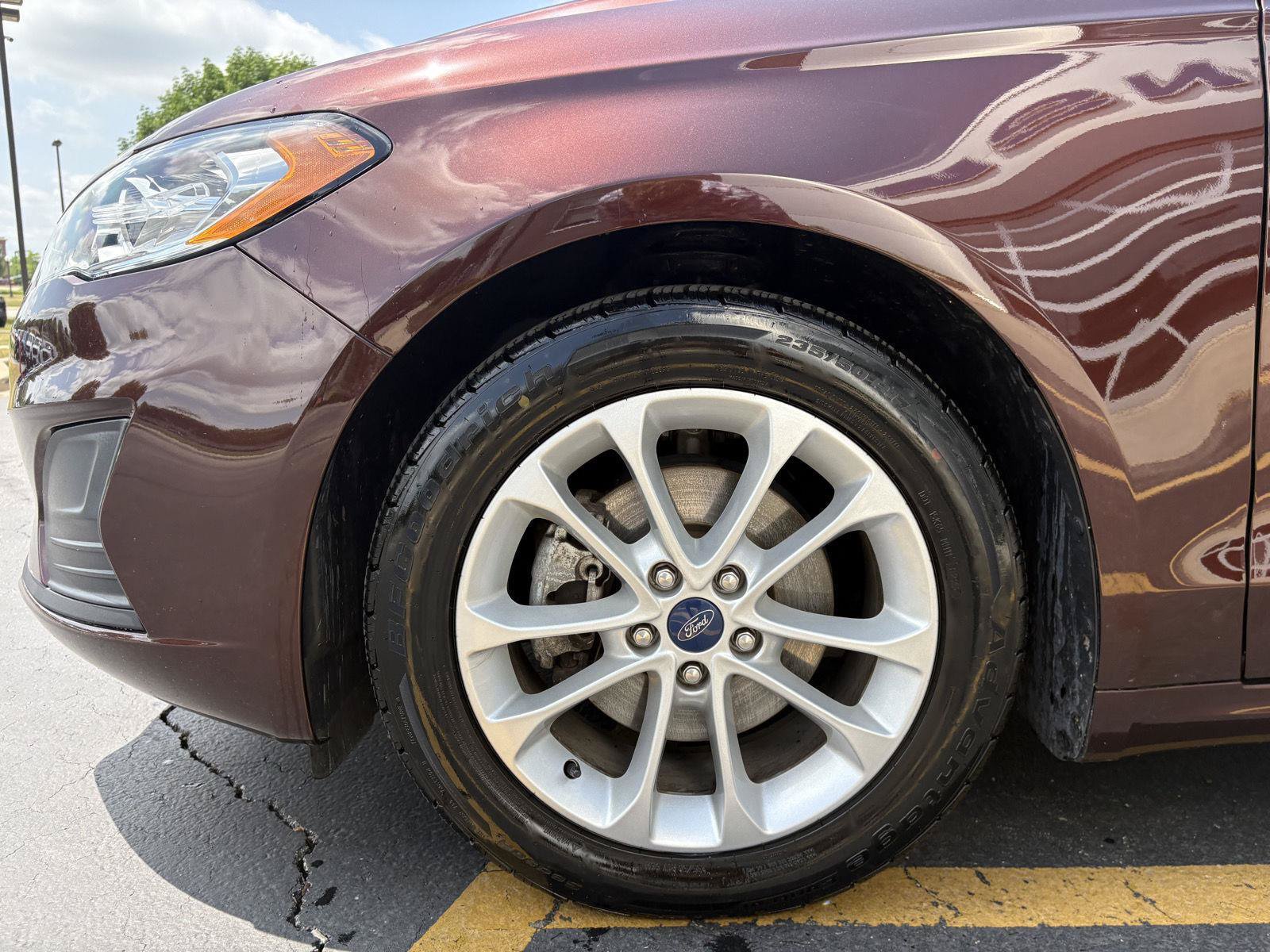 Used 2019 Ford Fusion SE FWD image 26