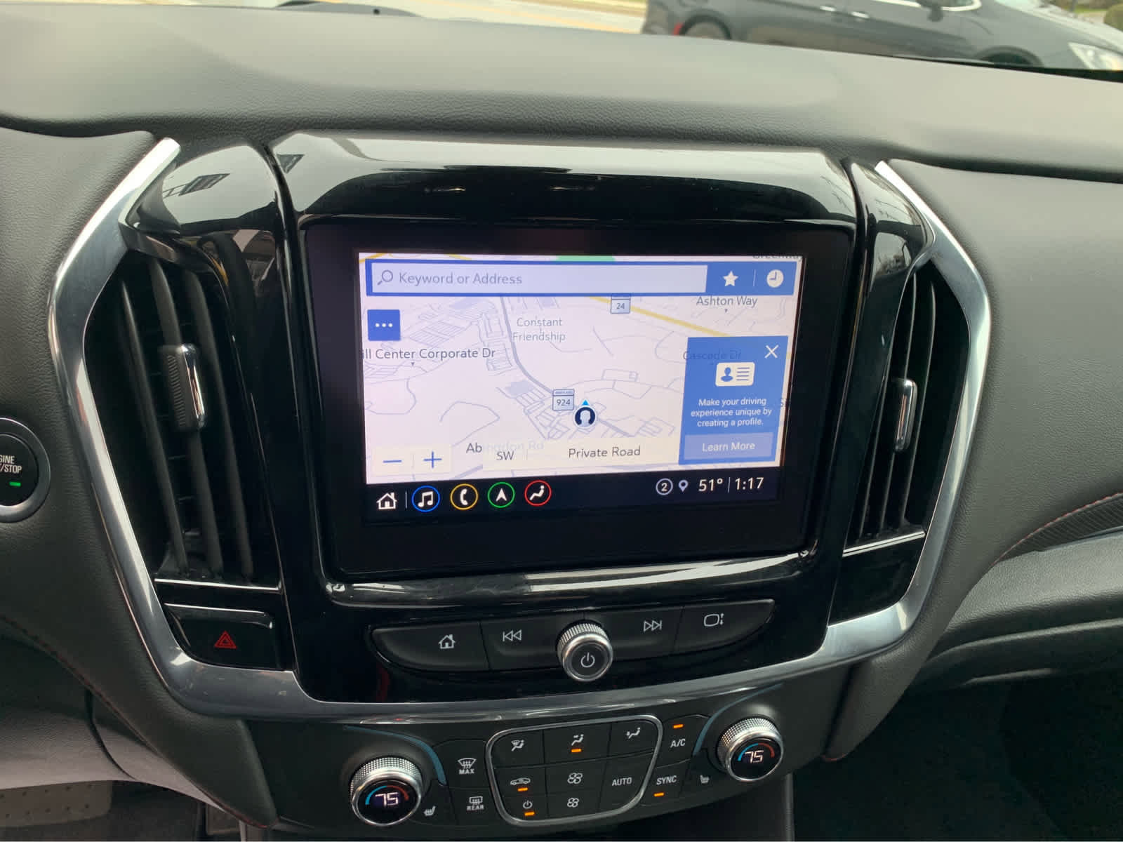 Used 2023 Chevrolet Traverse RS image 18