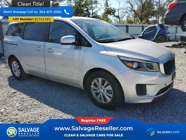 Used 2017 Kia Sedona LX image 5