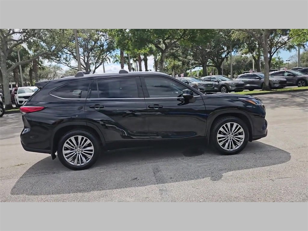 Used 2022 Toyota Highlander Platinum image 41