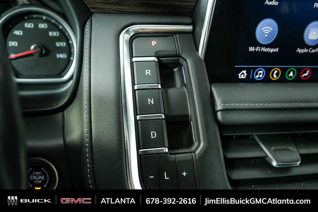 Used 2021 Chevrolet Suburban Z71 w/ Luxury Package image 18