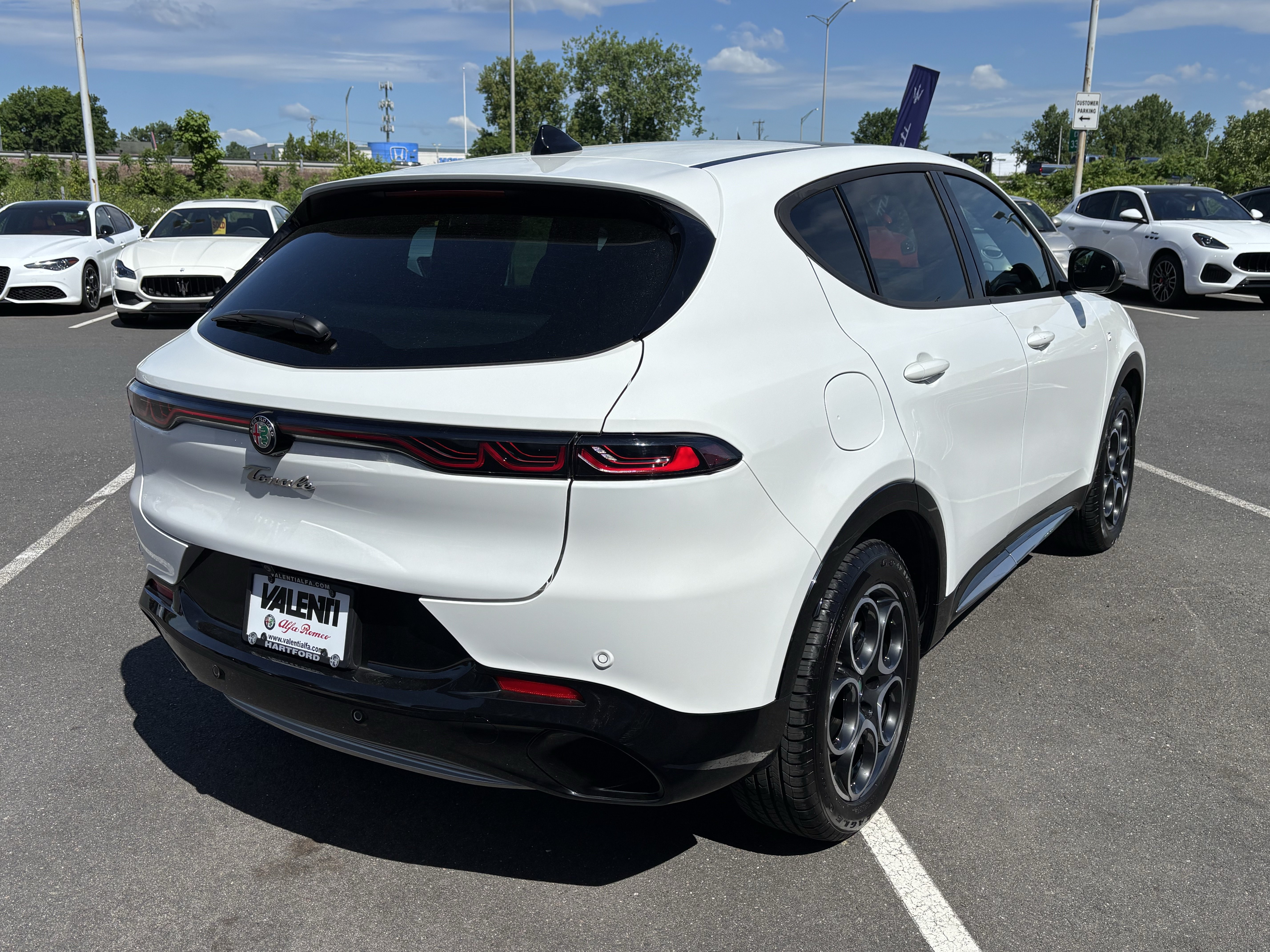 Used 2024 Alfa Romeo Tonale Ti w/ Premium Interior Package AWD/4WD image 9