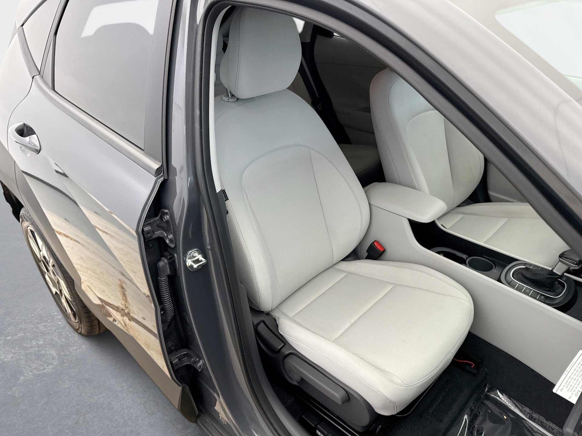 Used 2025 Hyundai Kona SEL AWD/4WD image 16