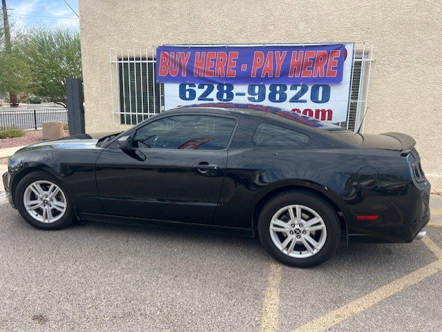 Used 2013 Ford Mustang 2dr Cpe V6 image 1
