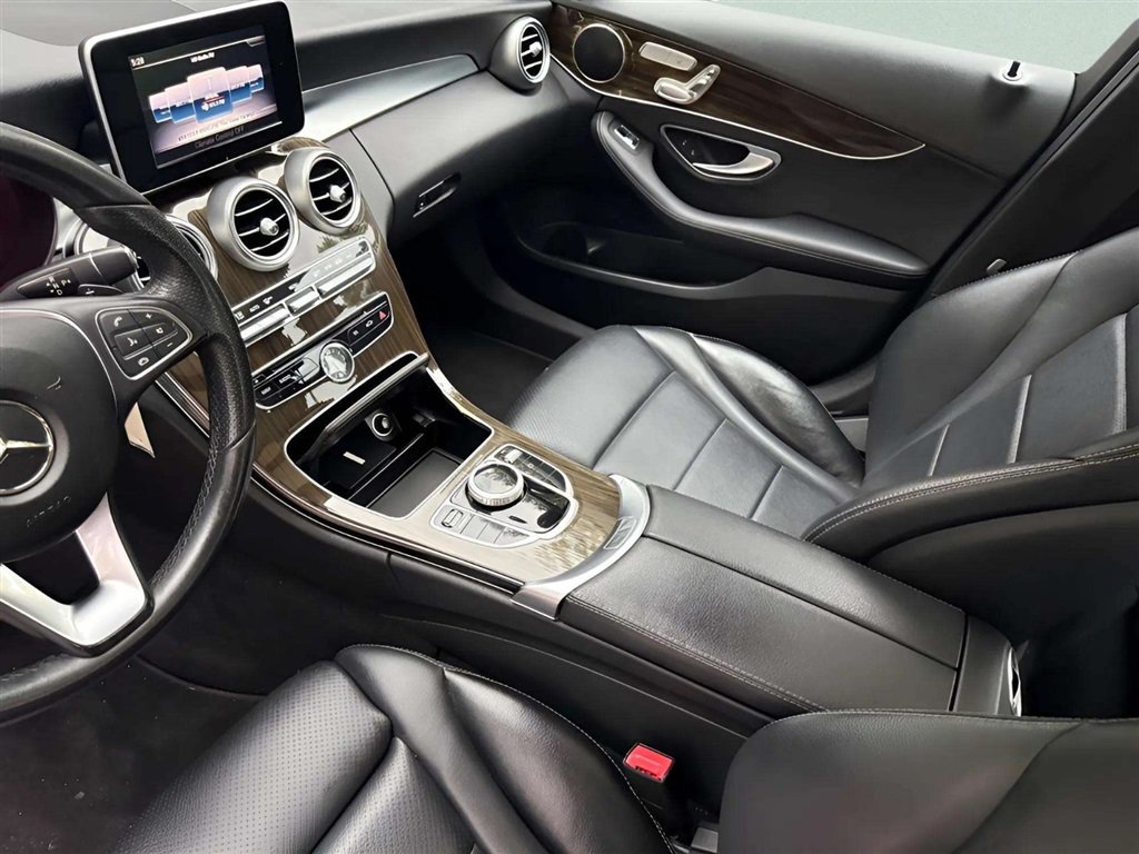Used 2018 Mercedes-Benz C 300 4MATIC Sedan image 13