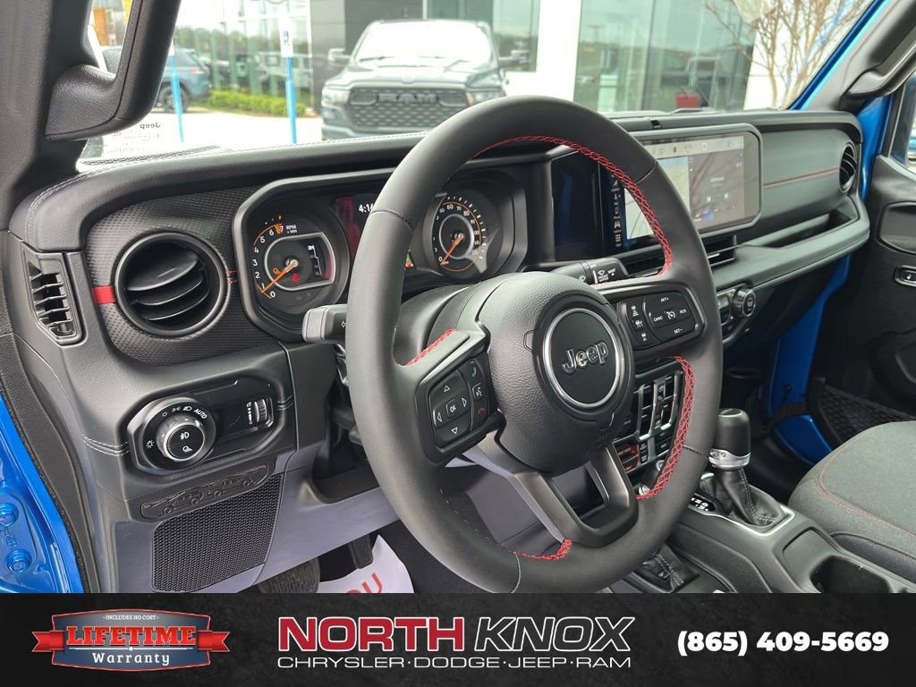 Used 2024 Jeep Gladiator Rubicon w/ Technology Group image 6
