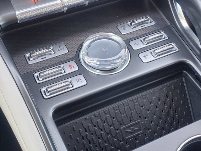 Certified 2024 Lincoln Nautilus Premier AWD/4WD image 23