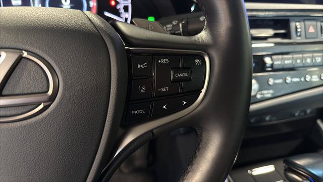 Certified 2023 Lexus ES 350 w/ Premium Package FWD image 24