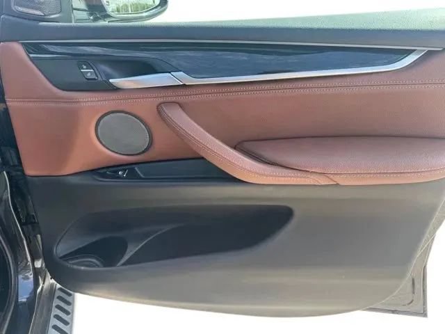 Used 2018 BMW X5 xDrive50i AWD/4WD image 16
