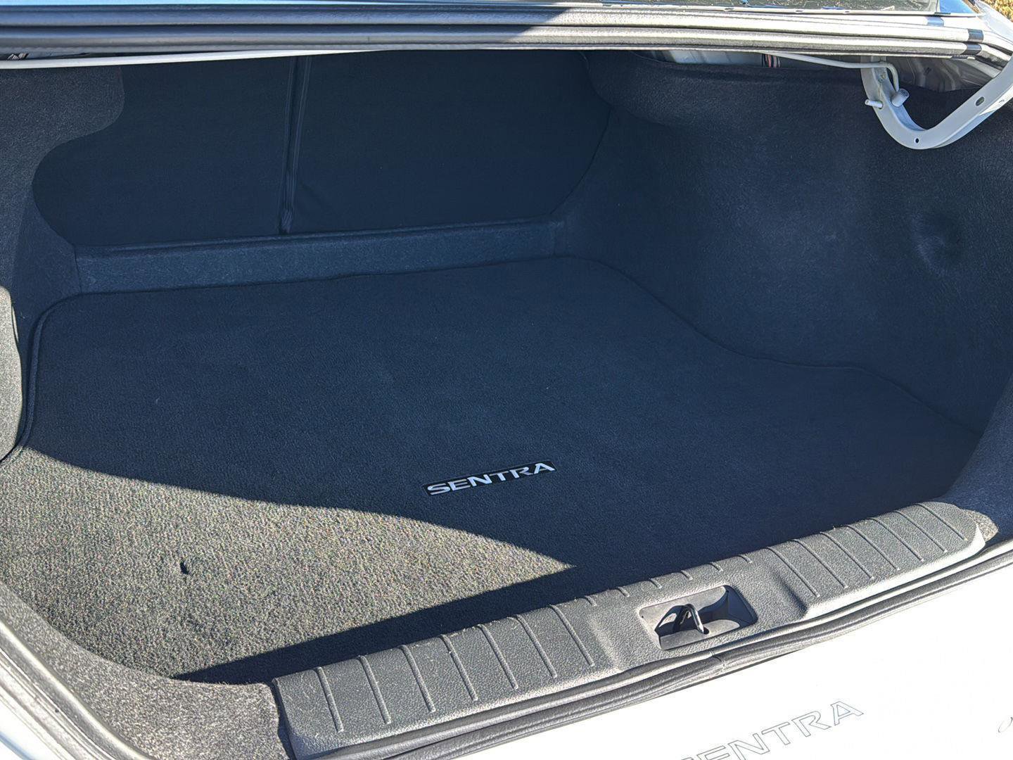 Used 2024 Nissan Sentra SR w/ SR Premium Package image 30