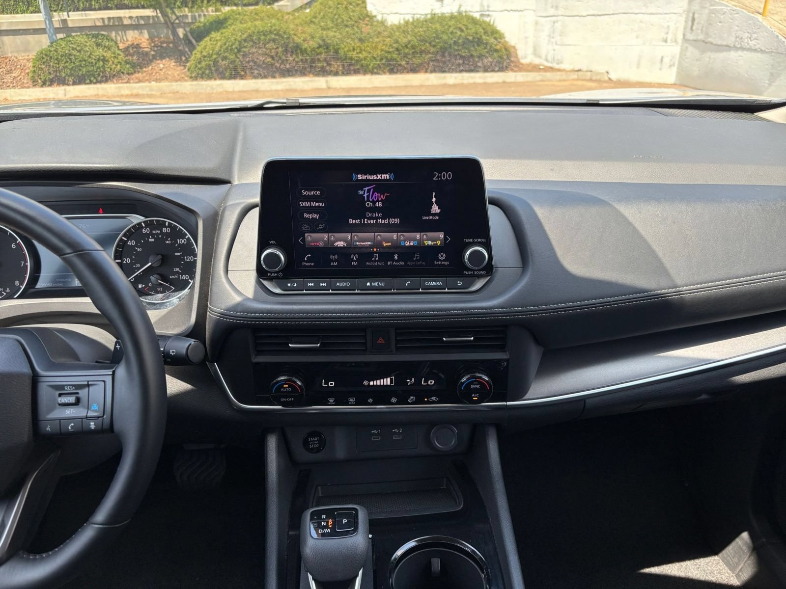 Used 2025 Nissan Rogue SV FWD image 16