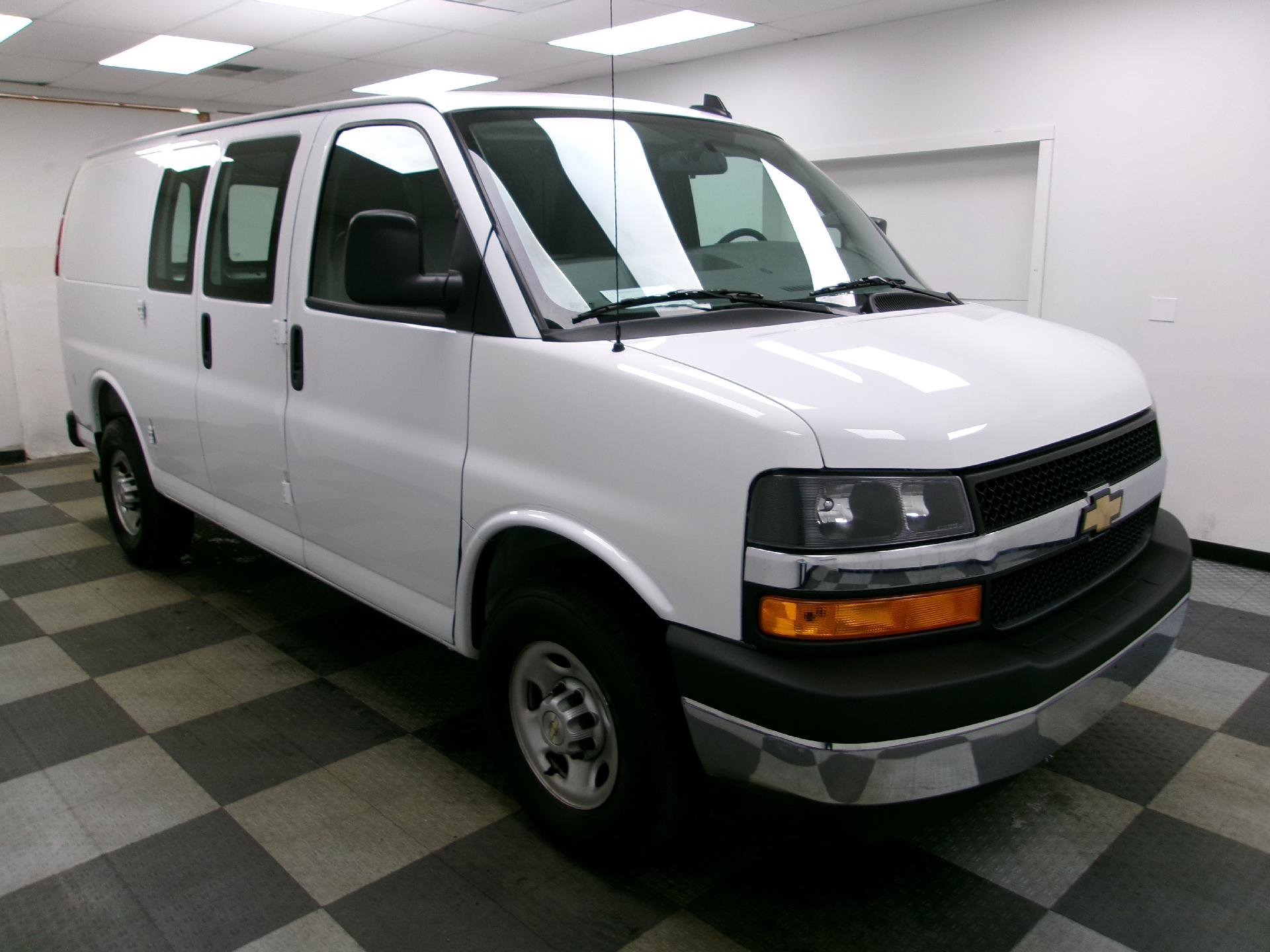 Used 2025 Chevrolet Express 2500 w/ Driver Convenience Package RWD image 12