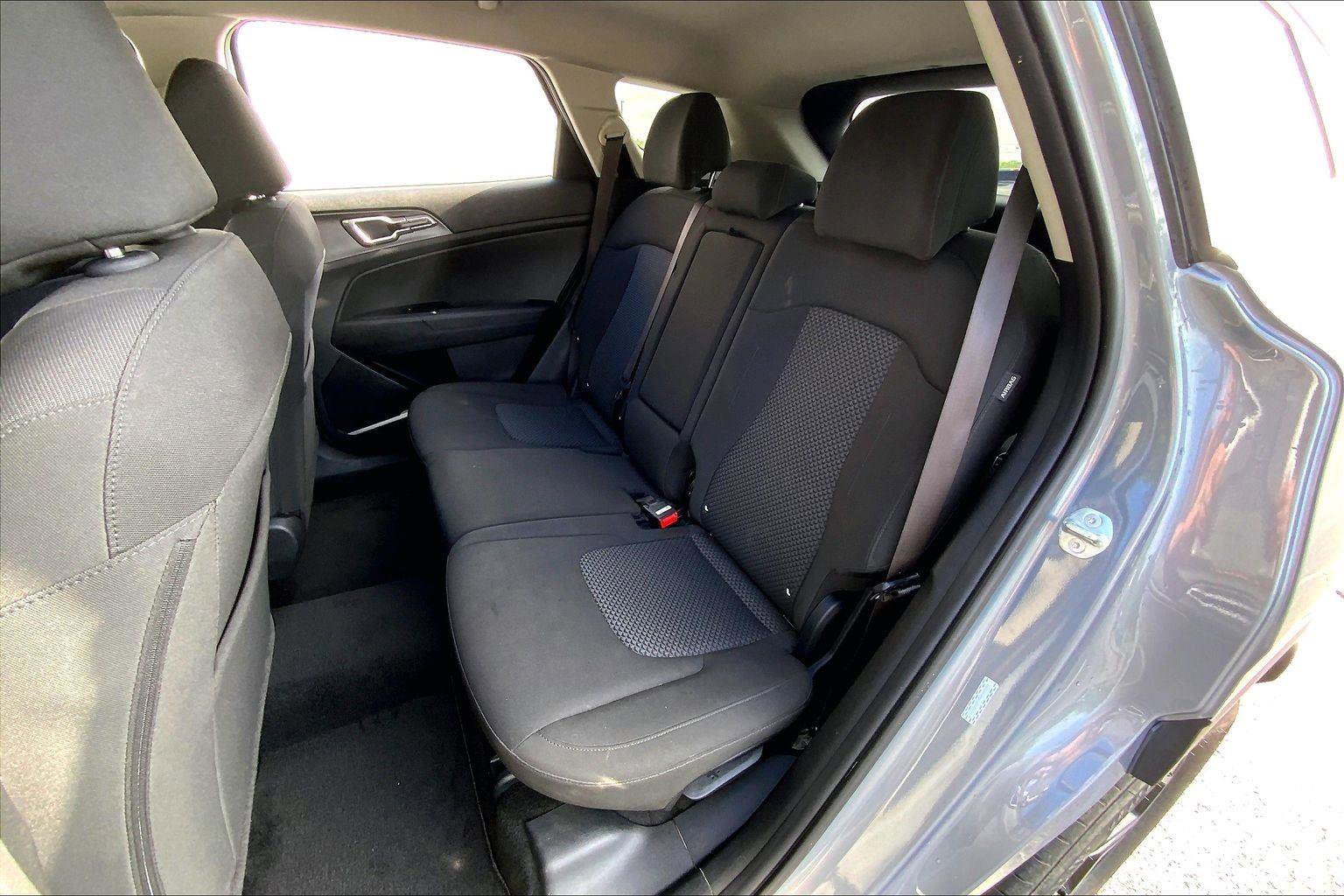 Used 2025 Kia Sportage LX AWD/4WD image 21