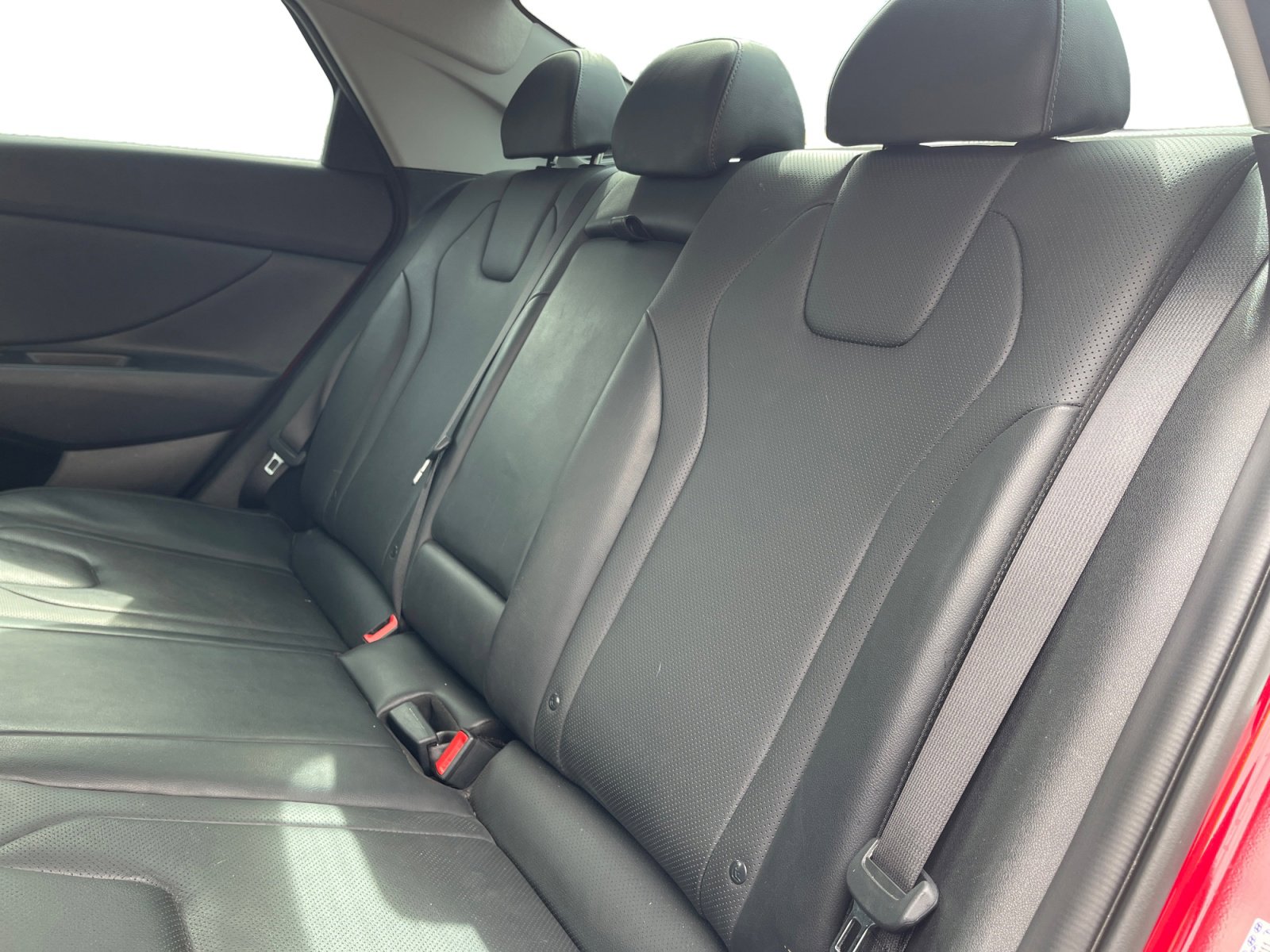 Used 2023 Hyundai Elantra Limited FWD image 13