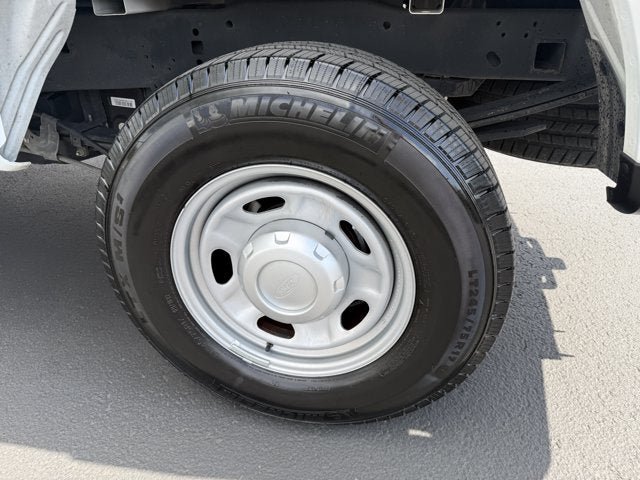 Used 2022 Ford F250 XL w/ Power Equipment Group AWD/4WD image 9